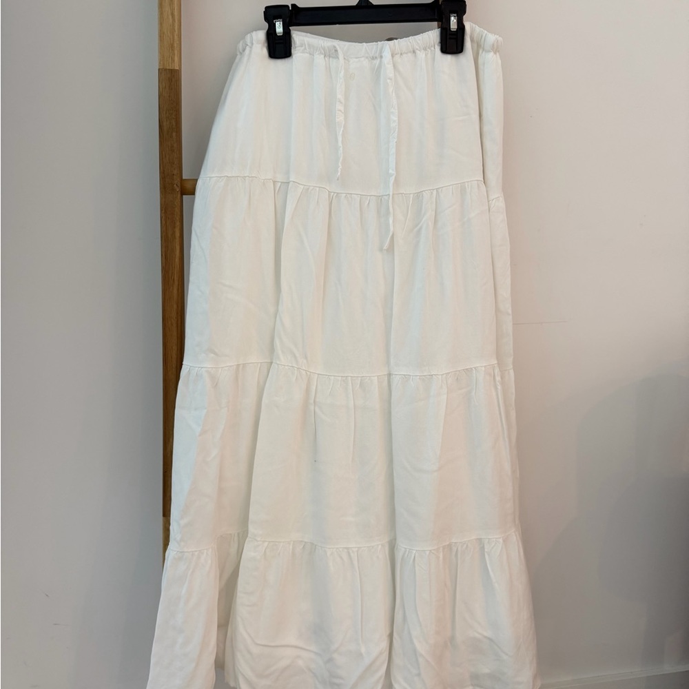 Brandy Melville White Tiered Maxi Skirt